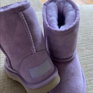 NWOT girls lavender UGG boots